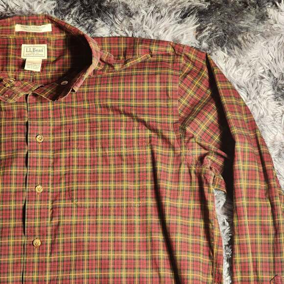 LL Bean Men's Red and Green Plaid Flannel Shirt Cotton - Picture 3 of 9